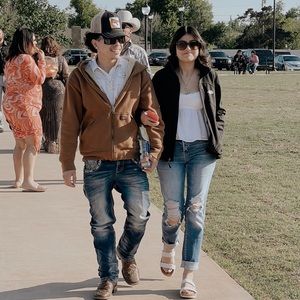 Meet your Posher, Ariela